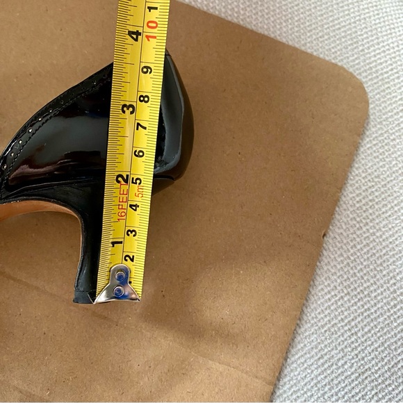 πΈ MANOLO BLAHNIK - Picture 8 of 13